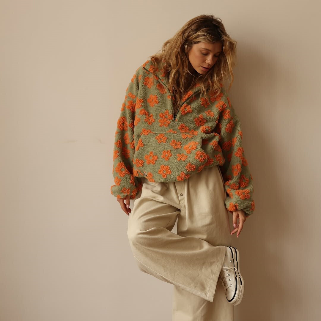 Vivian – The Cozy Floral Fleece